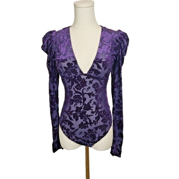 NEW Free People X-Small Purple Velvet Bodysuit V-Neck Deep Sea Combo Puff Sleeve - Picture 1 of 12